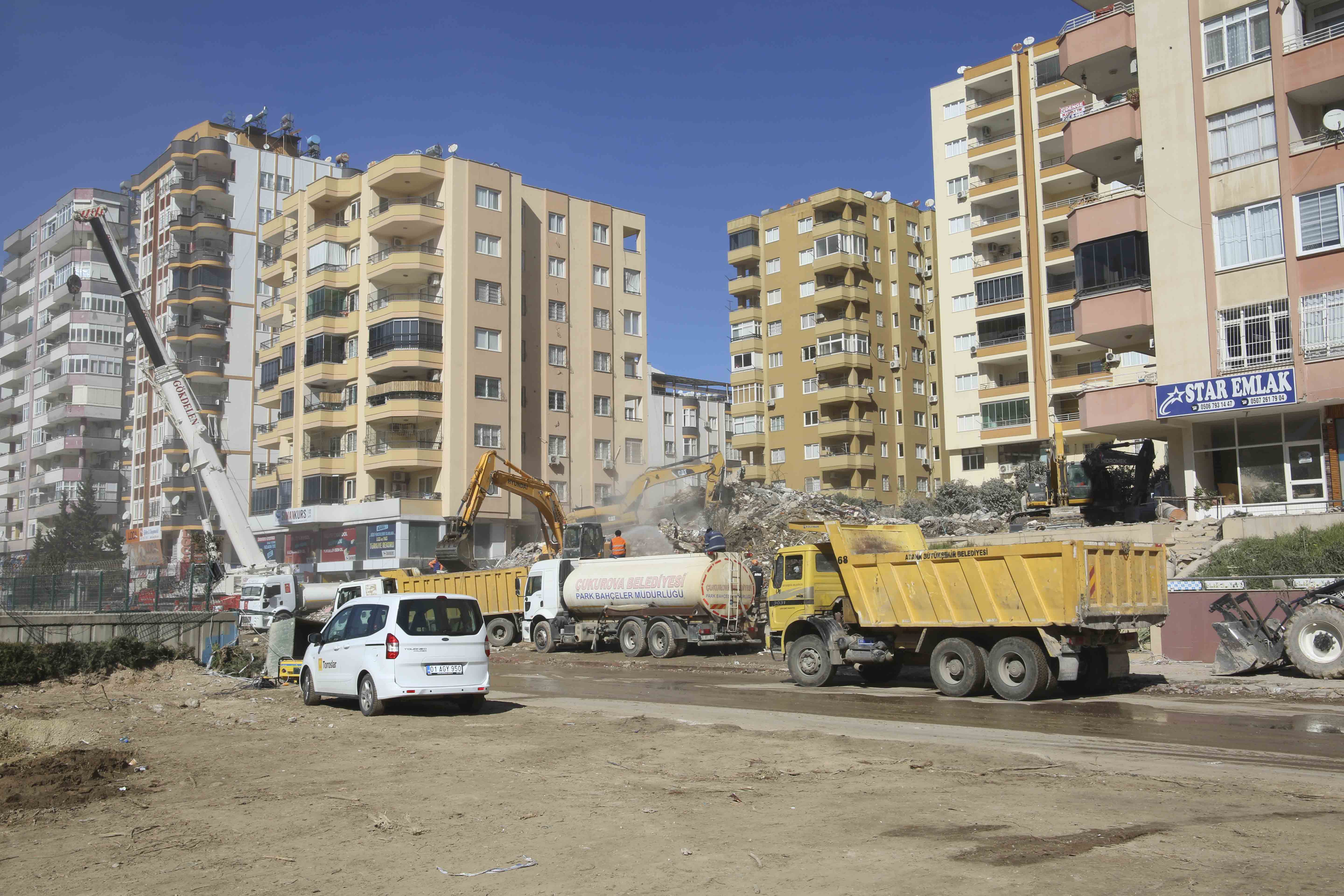 Felaketi dayanışma ve gece gündüz çalışarak geride bırakacağız