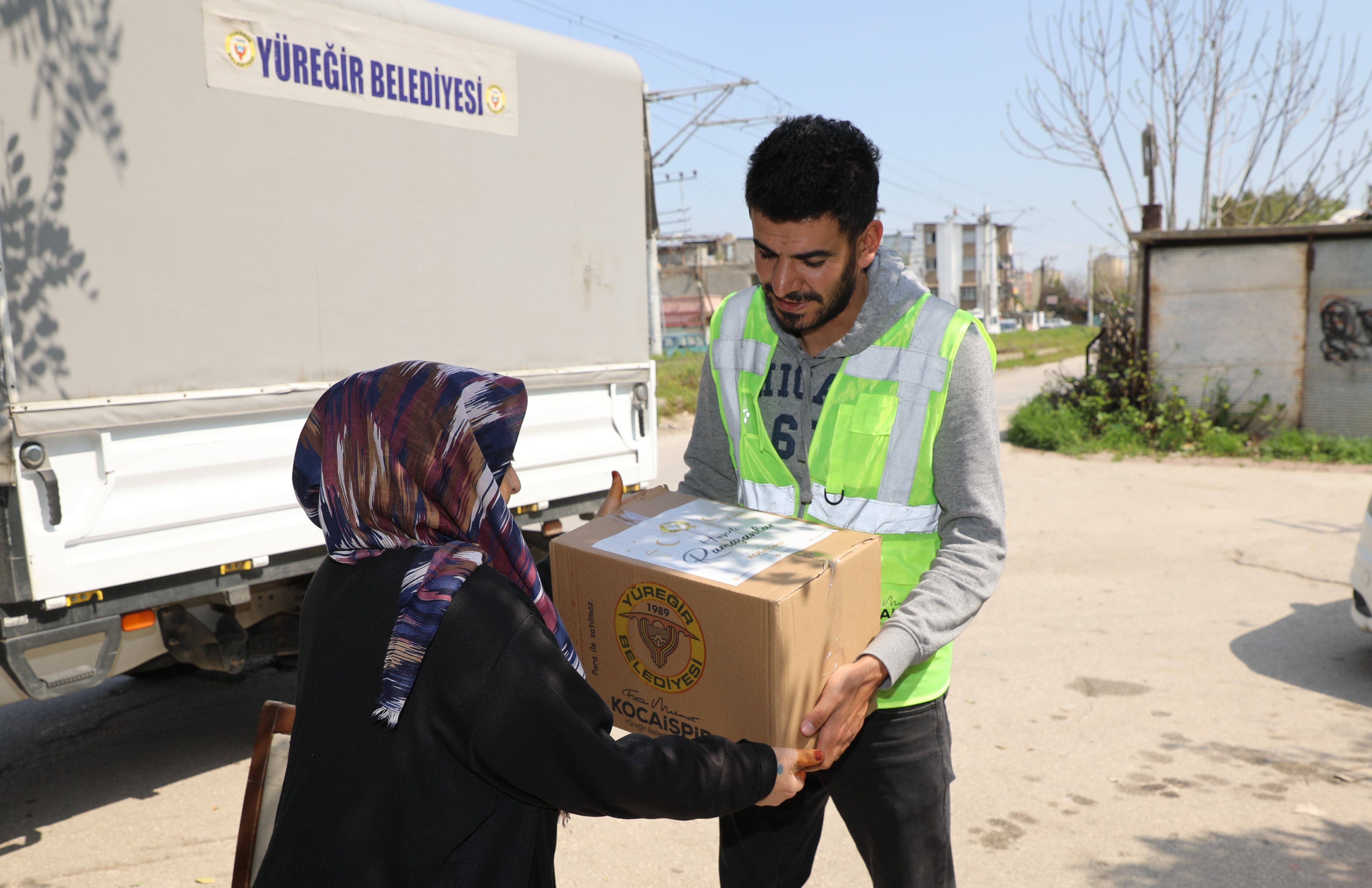 YÜREĞİR BELEDİYESİ’NDEN RAMAZAN’DA GIDA DESTEĞİ