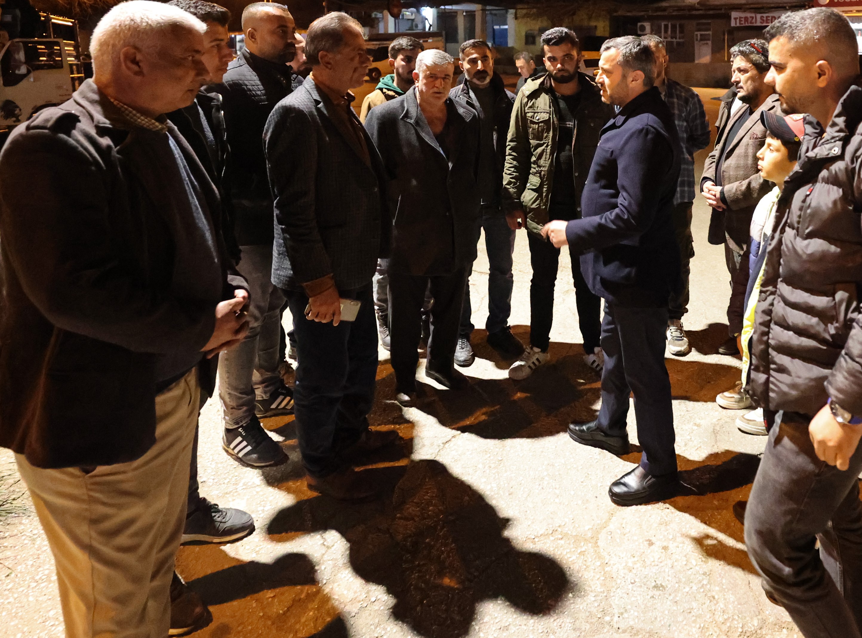 BAŞKAN KOCAİSPİR GECE DEPREM BÖLGESİNE KOŞTU