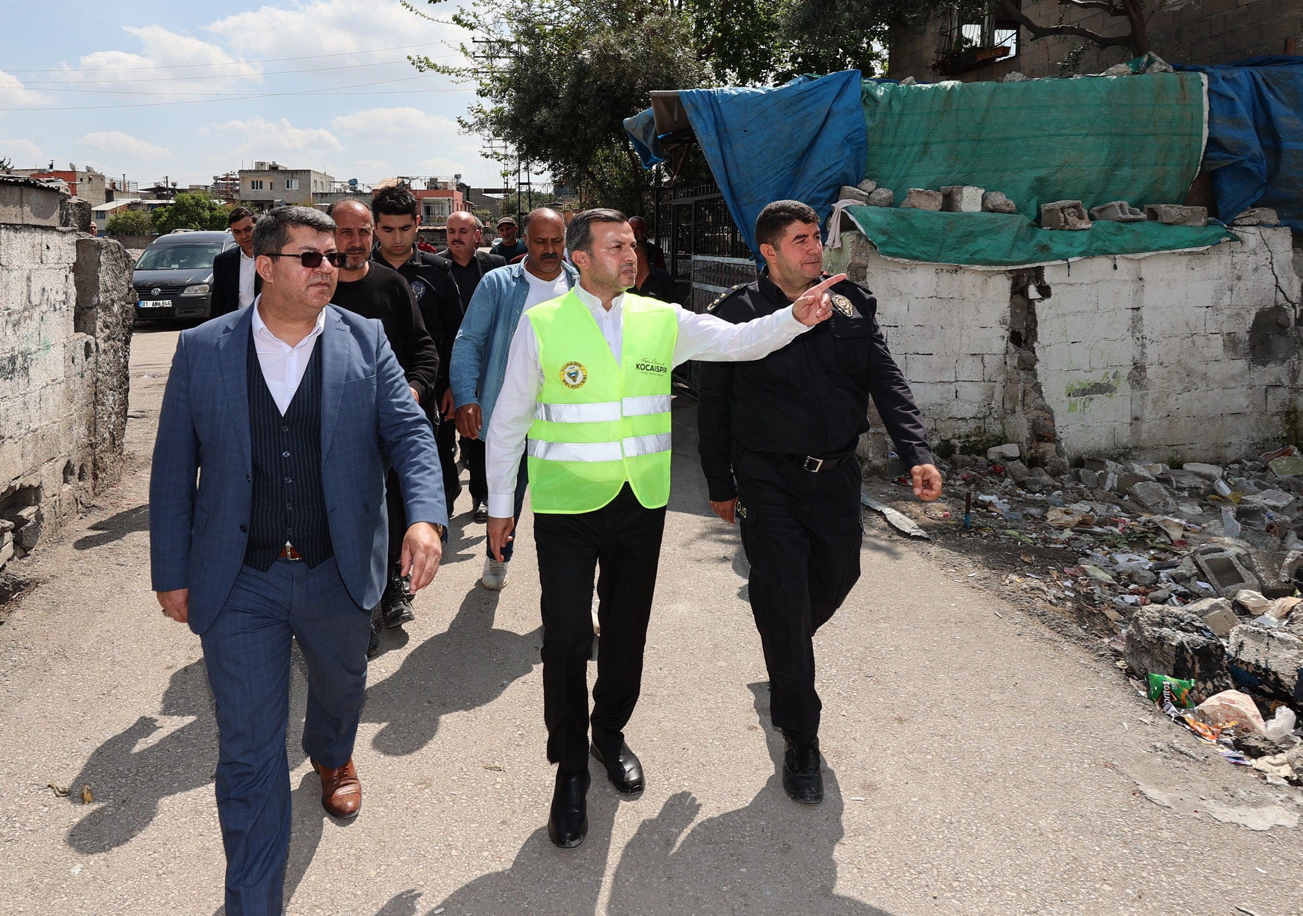 ULUBATLI HASAN MAHALLESİ’NDE YIKIM DEVAM EDİYOR