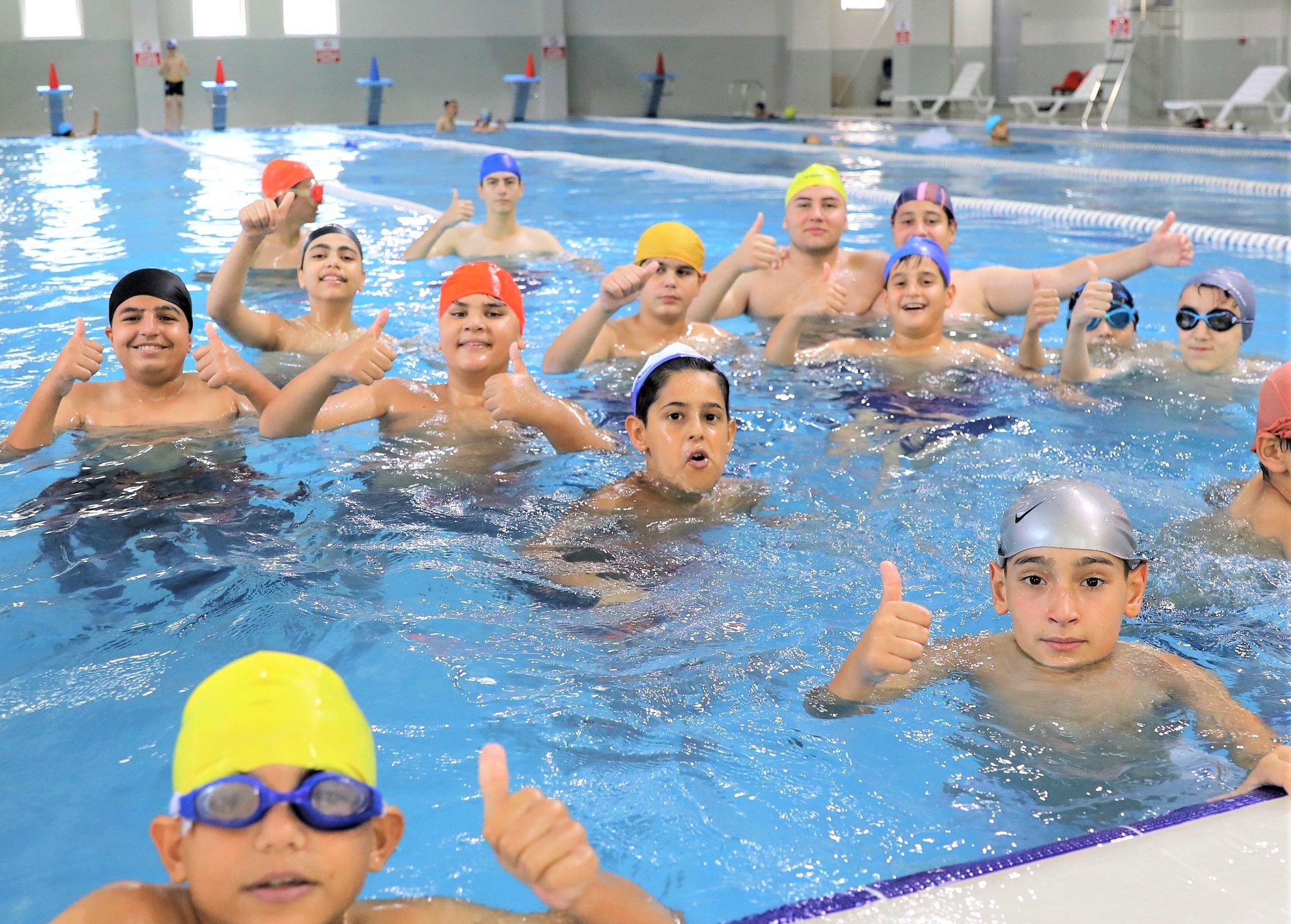 YÜREĞİR BELEDİYESİ YÜZME KURSLARI YOĞUN İLGİ GÖRÜYOR