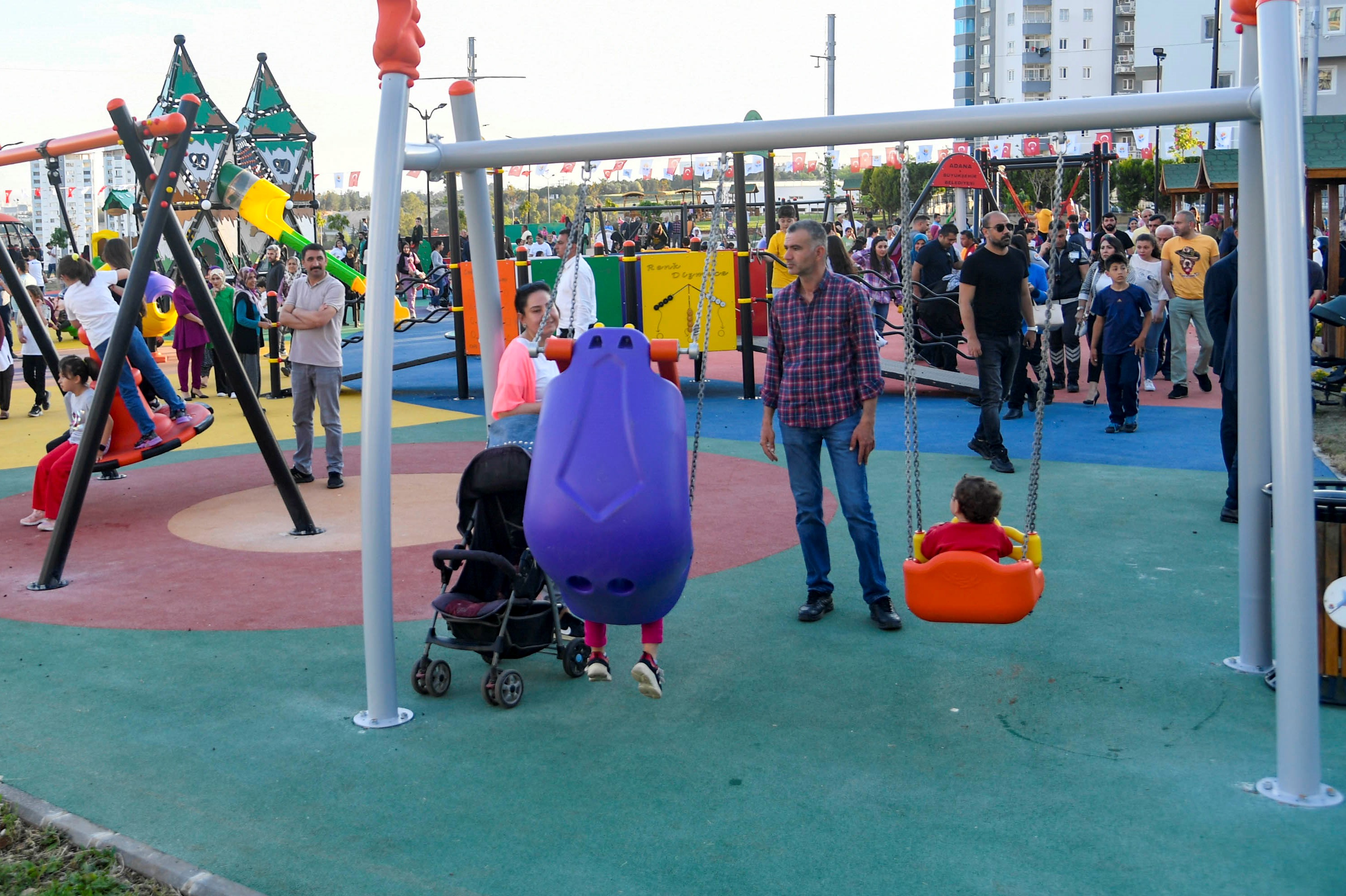 Sarıçam Atatürk Parkı açıldı