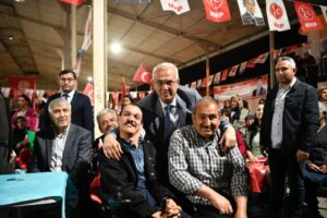 MHP hem sahada hem gönüllerde büyüyor!