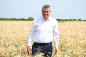 ‘Ekmekte zam yolda, açlık kapıda”