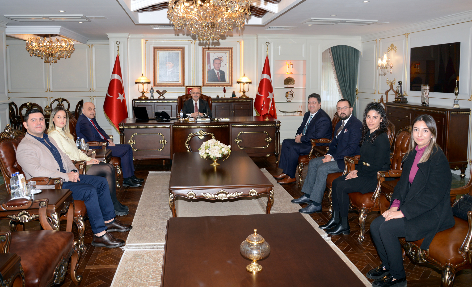 Vali Köşger, “İlaç üretiminde yerli ve milli olmak zorundayız”