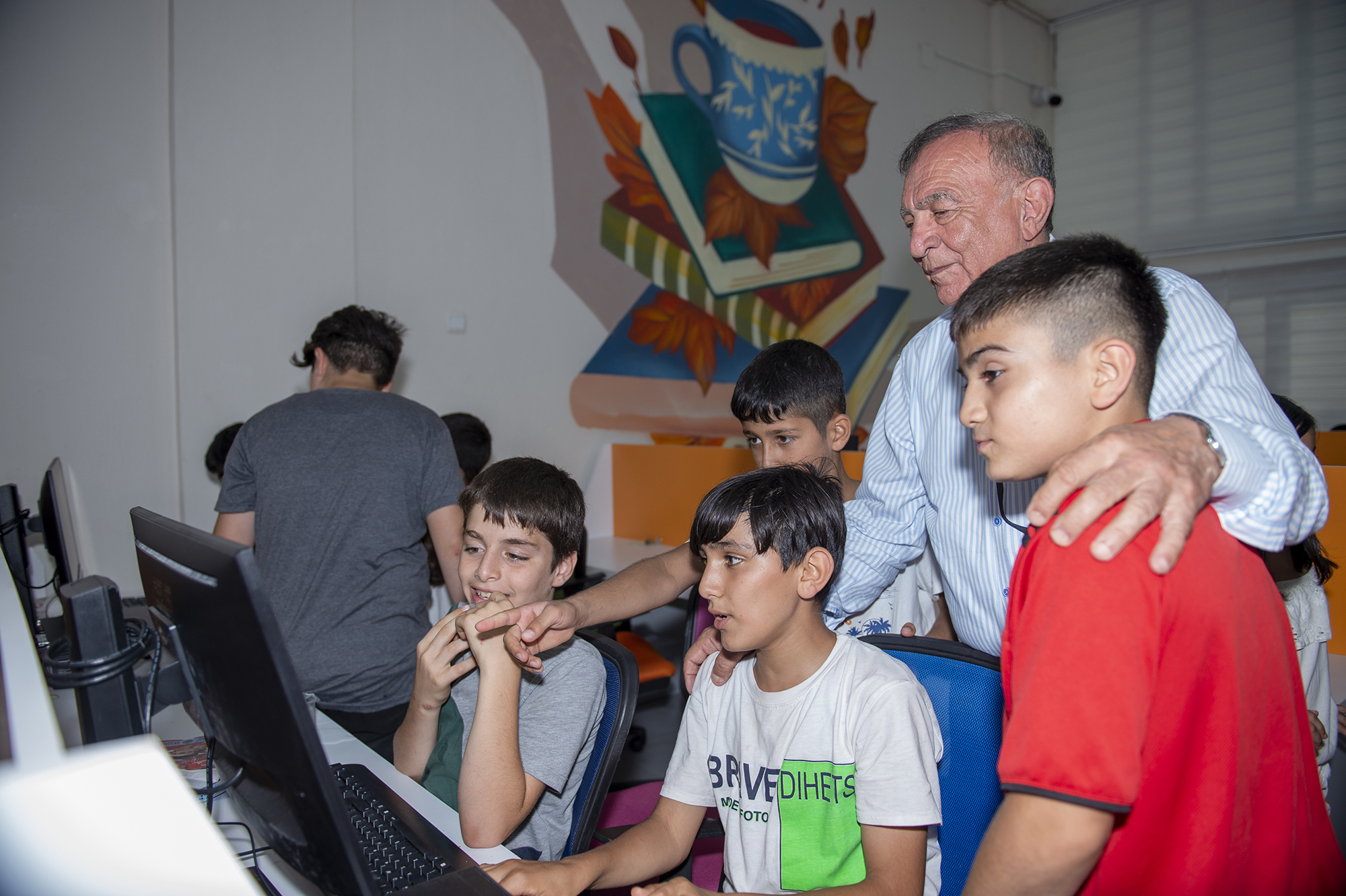 AKAY, “ YENİ DÖNEMDE DEV HİZMETLER YAPACAĞIZ ”