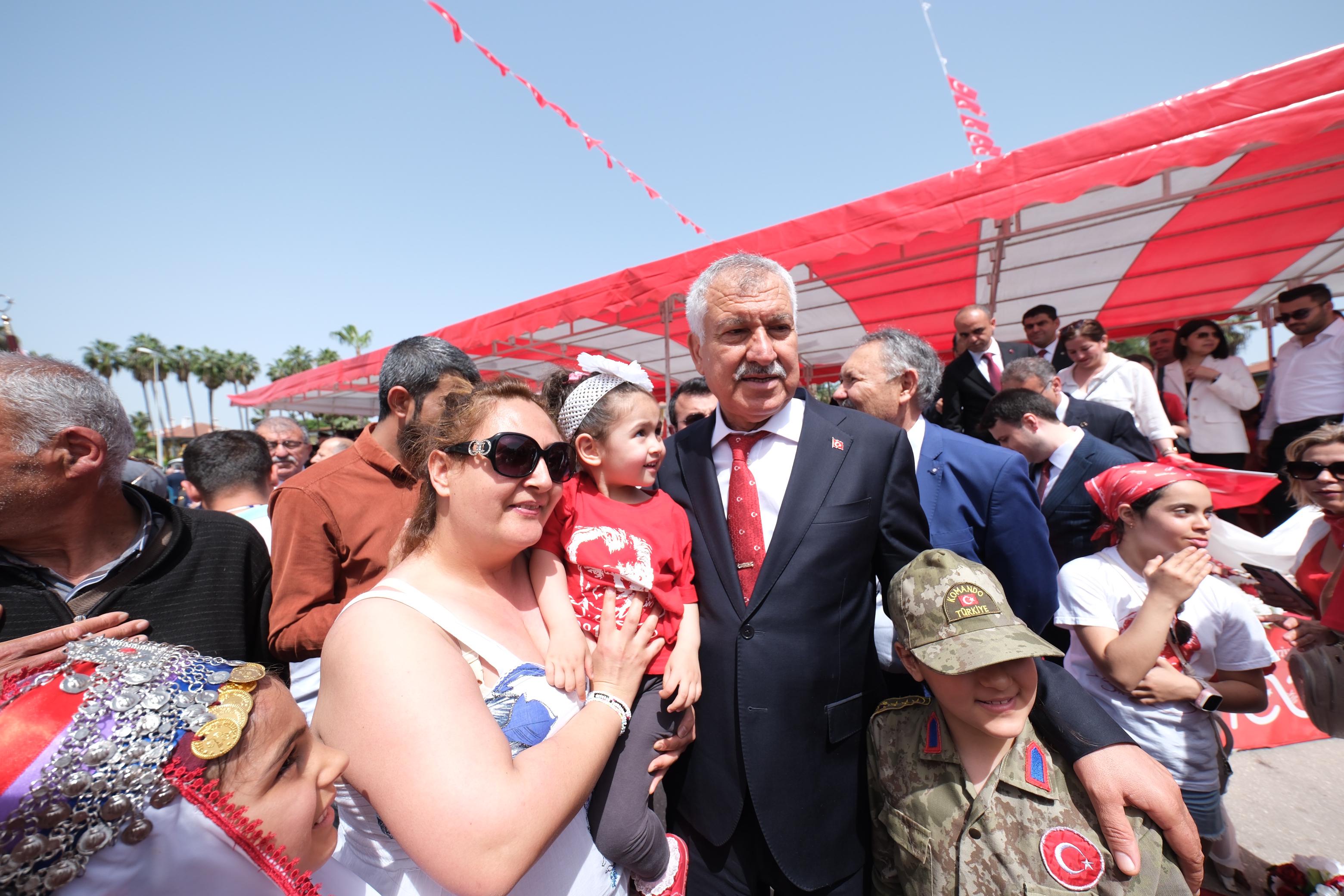 Zeydan Karalar makamını minik Ata Ergül’e teslim etti