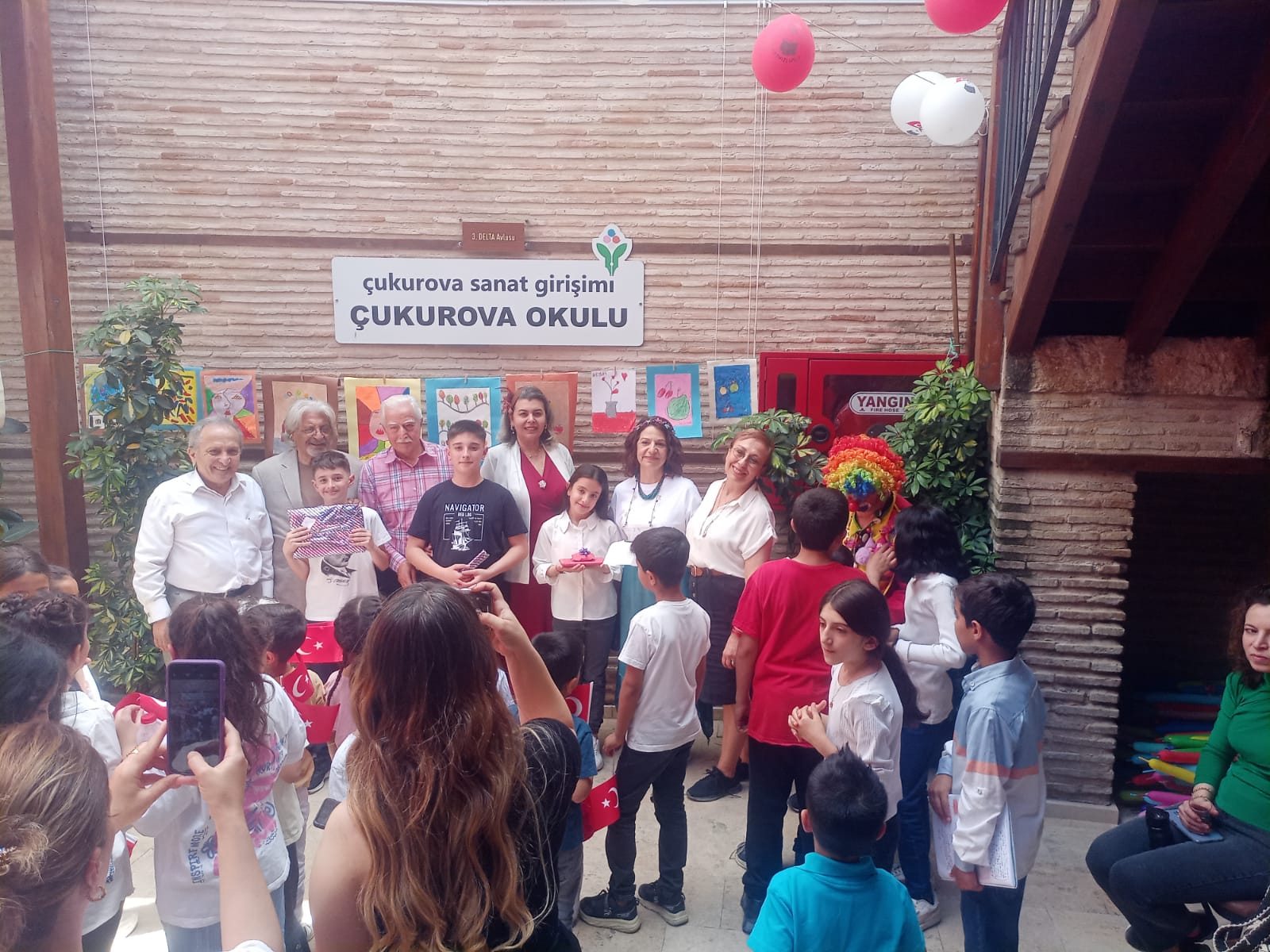 Çukurova Sanat Girişimi Çukurova Okulu’nda 23 NİSAN coşkusu!
