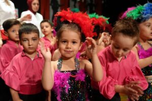 ÇUKUROVA’NIN MİNİKLERİ 23 NİSAN’I COŞKUYLA KUTLADI