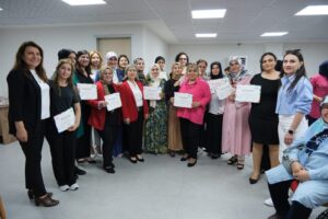 Kadınların eşitlik ve adalet mücadelesine Adana Büyükşehir Belediyesi’nden destek.