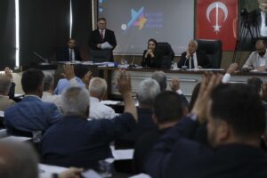 Zeydan Karalar istedi, Adana’dan Gazze’ye insani yardım gitti