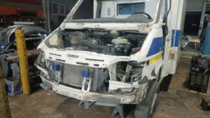 Yumurtalık’ta çürümeye terk edilen kamyonet sosyal hizmet aracı oldu