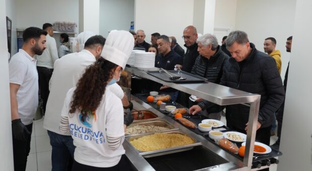 ÇUKUROVA’DA HALKIN SOFRASI KURULDU