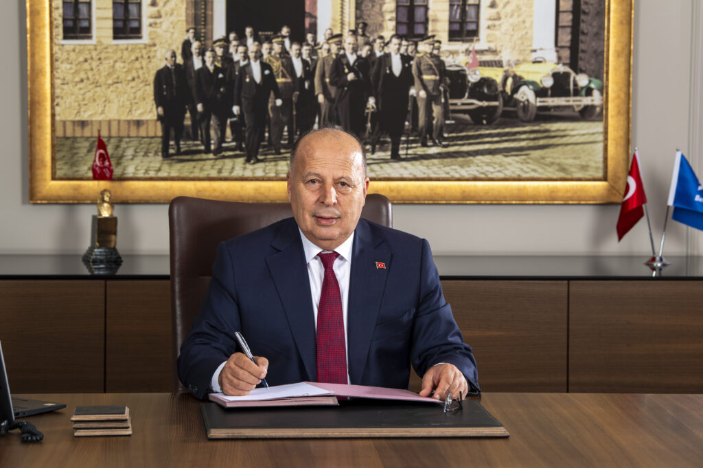 ALİ DEMİRÇALI: “BELEDİYEMİZİN TEK KURUŞ BORCU KALMAMIŞTIR”