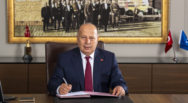 ALİ DEMİRÇALI: “BELEDİYEMİZİN TEK KURUŞ BORCU KALMAMIŞTIR”