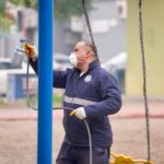 SEYHAN BELEDİYESİNDEN PARKLARA YOĞUN MESAİ