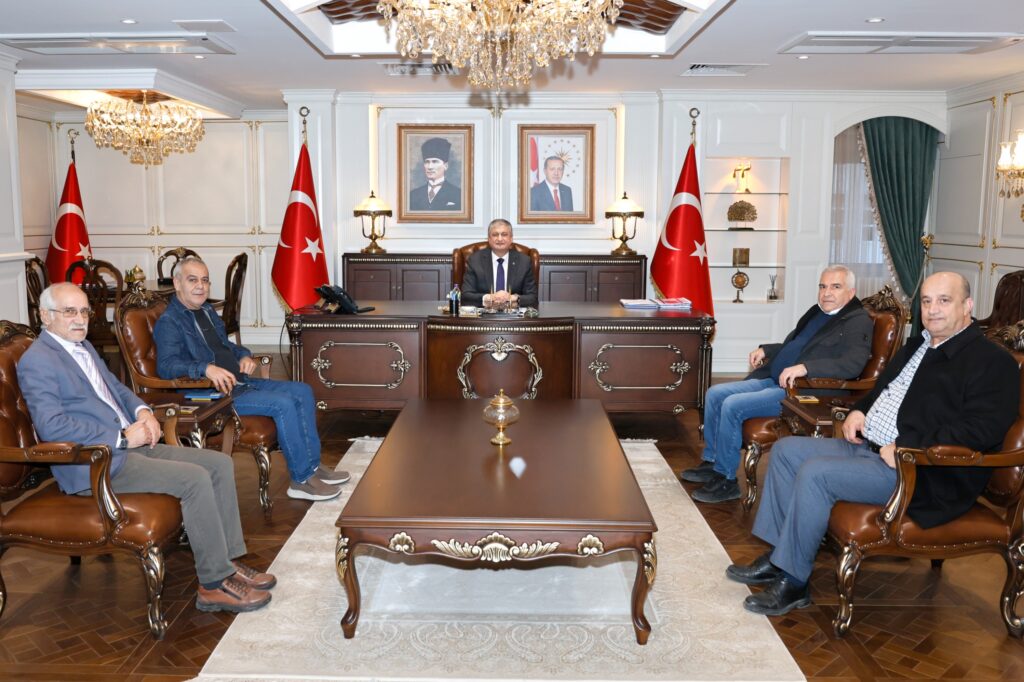 “Dikkat! Adana Valisi Mustafa Yavuz ile Konuşuyor Olabilirsiniz”