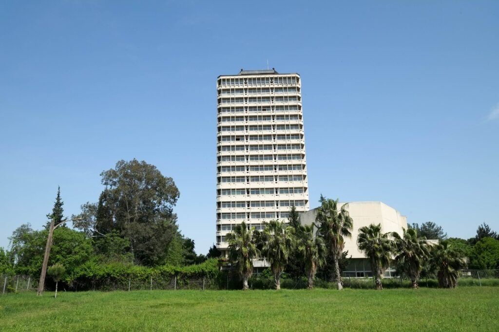 “DoCoMoMo listesindeki modern mimarlık mirası ÇUKOBİRLİK yok edilemez”