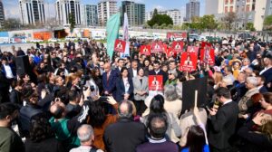 SEYHAN’IN İRADESİ İÇİN TEK YÜREK: “ADALET YERİNİ BULANA KADAR BURADAYIZ!”