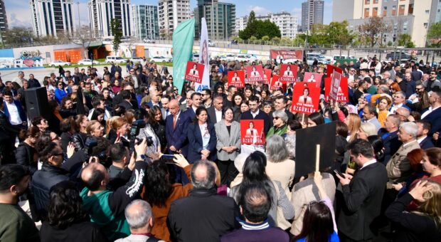 SEYHAN’IN İRADESİ İÇİN TEK YÜREK: “ADALET YERİNİ BULANA KADAR BURADAYIZ!”