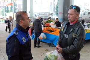 ÇUKUROVA BELEDİYESİ’NDEN PAZARLARDA SIKI DENETİM