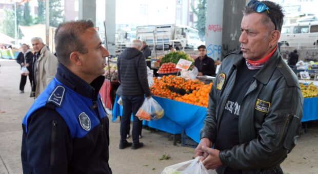 ÇUKUROVA BELEDİYESİ’NDEN PAZARLARDA SIKI DENETİM