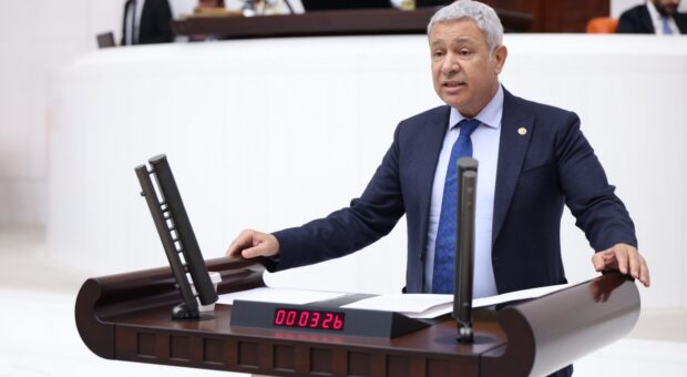 ORHAN SÜMER’DEN TOKİ’YE ADANA DOSYASI: MAĞDURİYETLERİ BİR BİR SIRALADI!