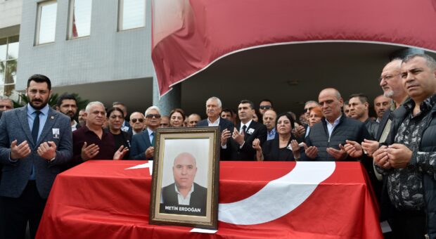 Seyhan’ın Acı Günü: Meclis Üyesi Metin Erdoğan Son Yolculuğuna Uğurlandı