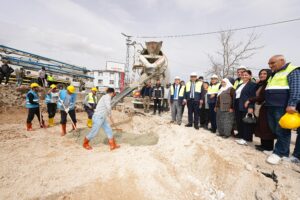 Adana Büyükşehir Belediyesi, üreticiye destek olmaya devam ediyor