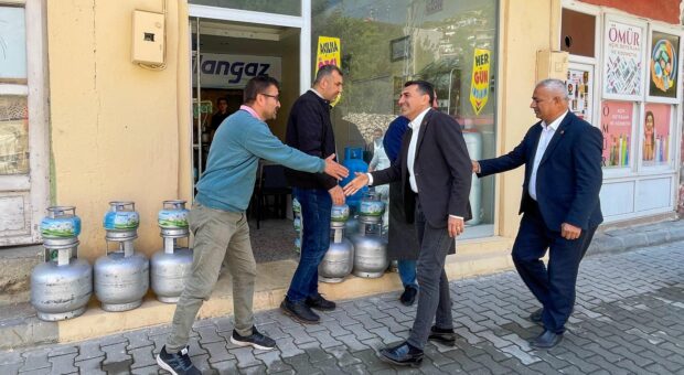 Anıl Tanburoğlu Karaisalı’da Vatandaşlarla Buluştu