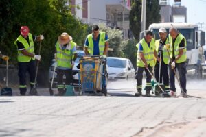 SEYHAN’DA TEMİZLİK SEFERBERLİĞİ: EKİPLER SAHADA