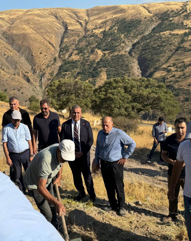 Orhan Bayram’dan Ali Demirçalı’ya Büyük Vefa: Acı Gününde Yalnız Bırakmadı