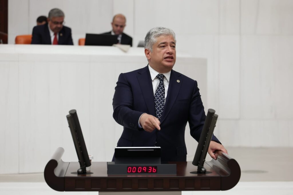 Sadullah Kısacık: Günü Kurtarmak İçin Gelecek Satılamaz!