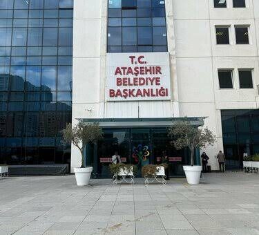 Ataşehir Beldiyesi Meclis’nde 6 CHP’li üye AK Partiye katıldı.