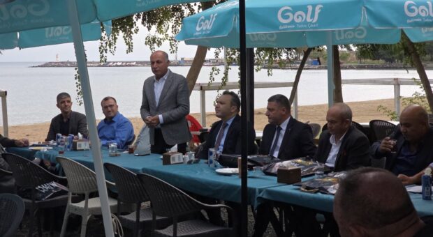 Yumurtalık Belediyesi’nde muhtarlar buluşması