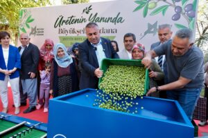 Büyükşehir çiftçiyi, üreticiyi desteklemeyi sürdürüyor