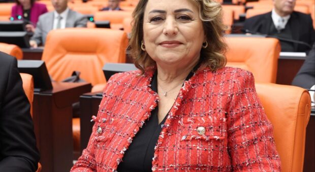 “Çukurova’da çiftçi bitti, sayın bakan; üretici can çekişiyor!”